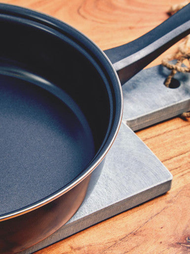 Black Non Stick 5 Piece Cookware Set | Viggo