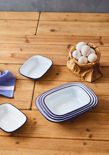 From Scratch 22Cm Rectangular Pie Dish