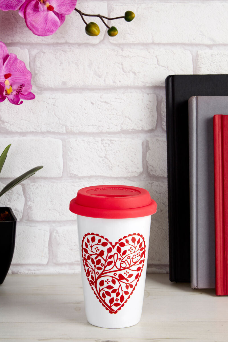 Taza Heart Design Ceramic Reusable Mug with Silicone Lid