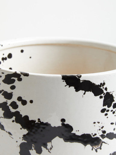 Sorrell Black And White Small Planter