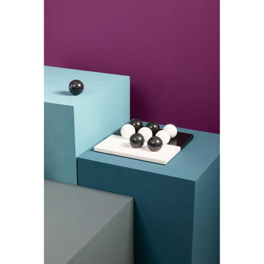 Flos Black And White Tic Tac Toe Marble Game - Image 4