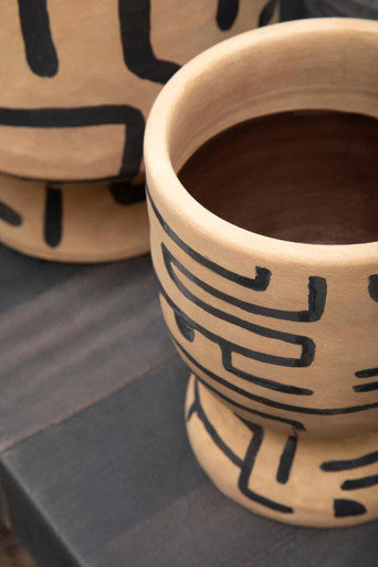Barren Hand Painted Earthenware Planter - Image 7