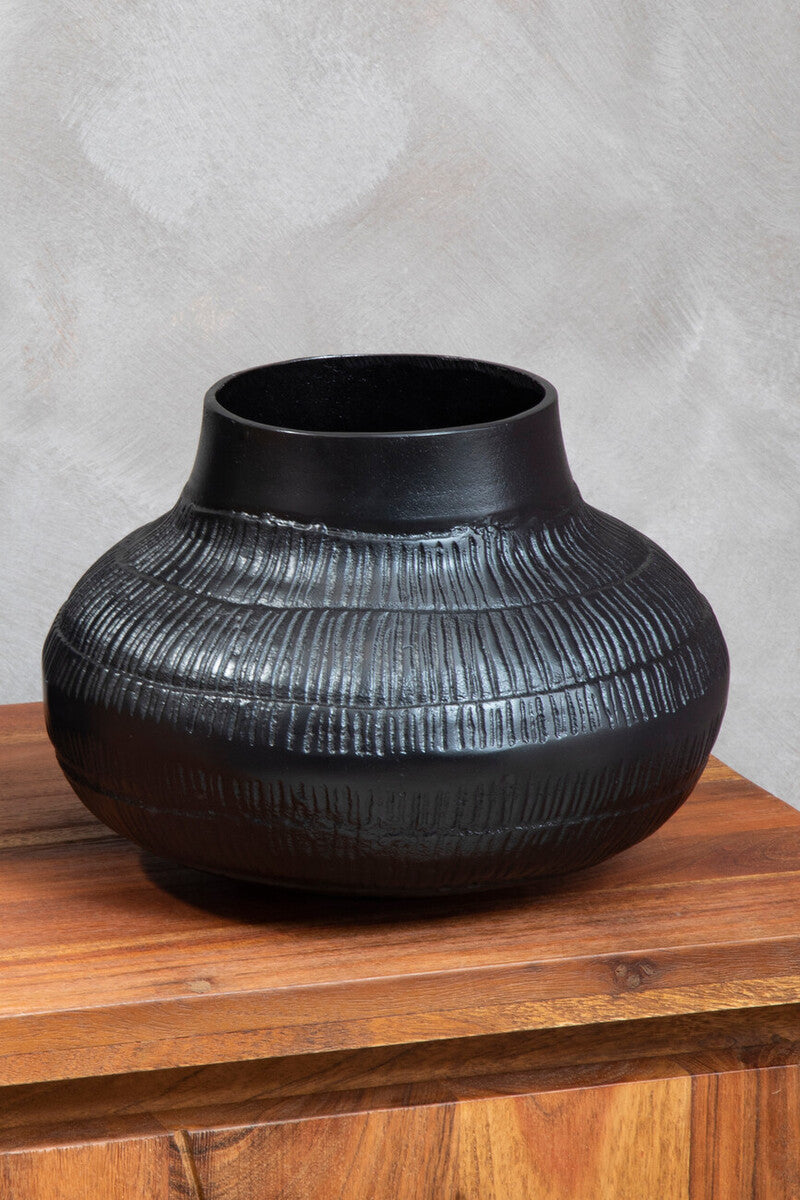 Deomali Small Black Finish Vase