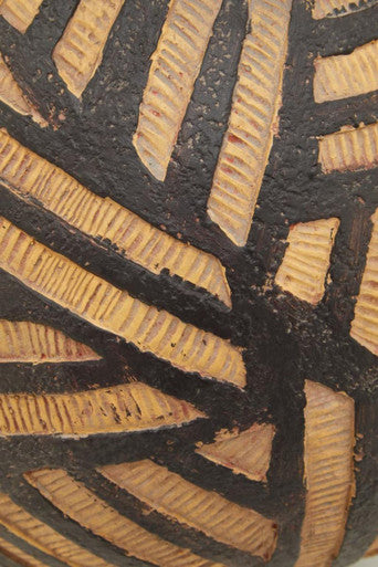 Darnell Round Natural And Black Vase