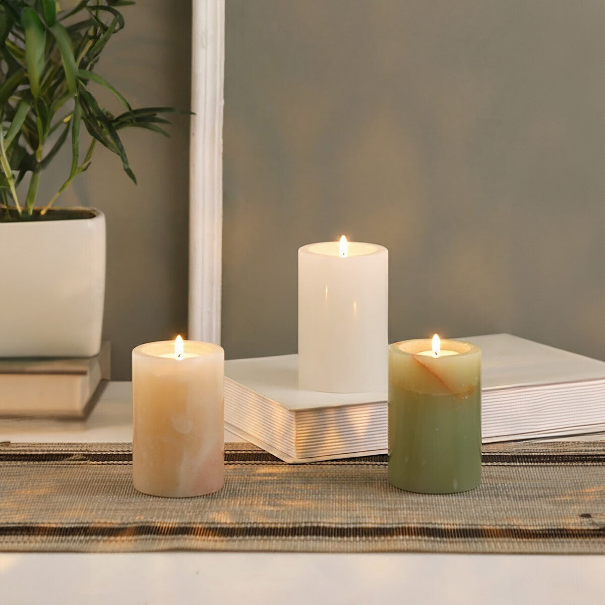 Oleena Set Of Three Onyx Tealight Holders