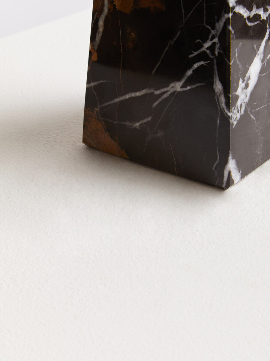 Salmo Large Black Marble Obelisk
