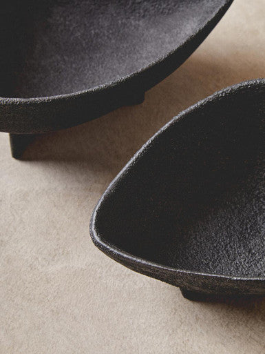 Deriva Set Of Two Textured Black Bowls