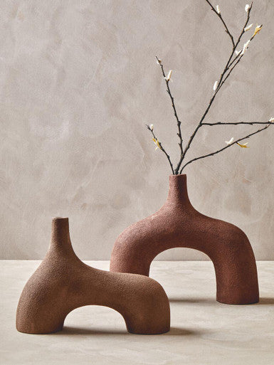 Dunas Small Textured Beige Abstract Vase - Image 5