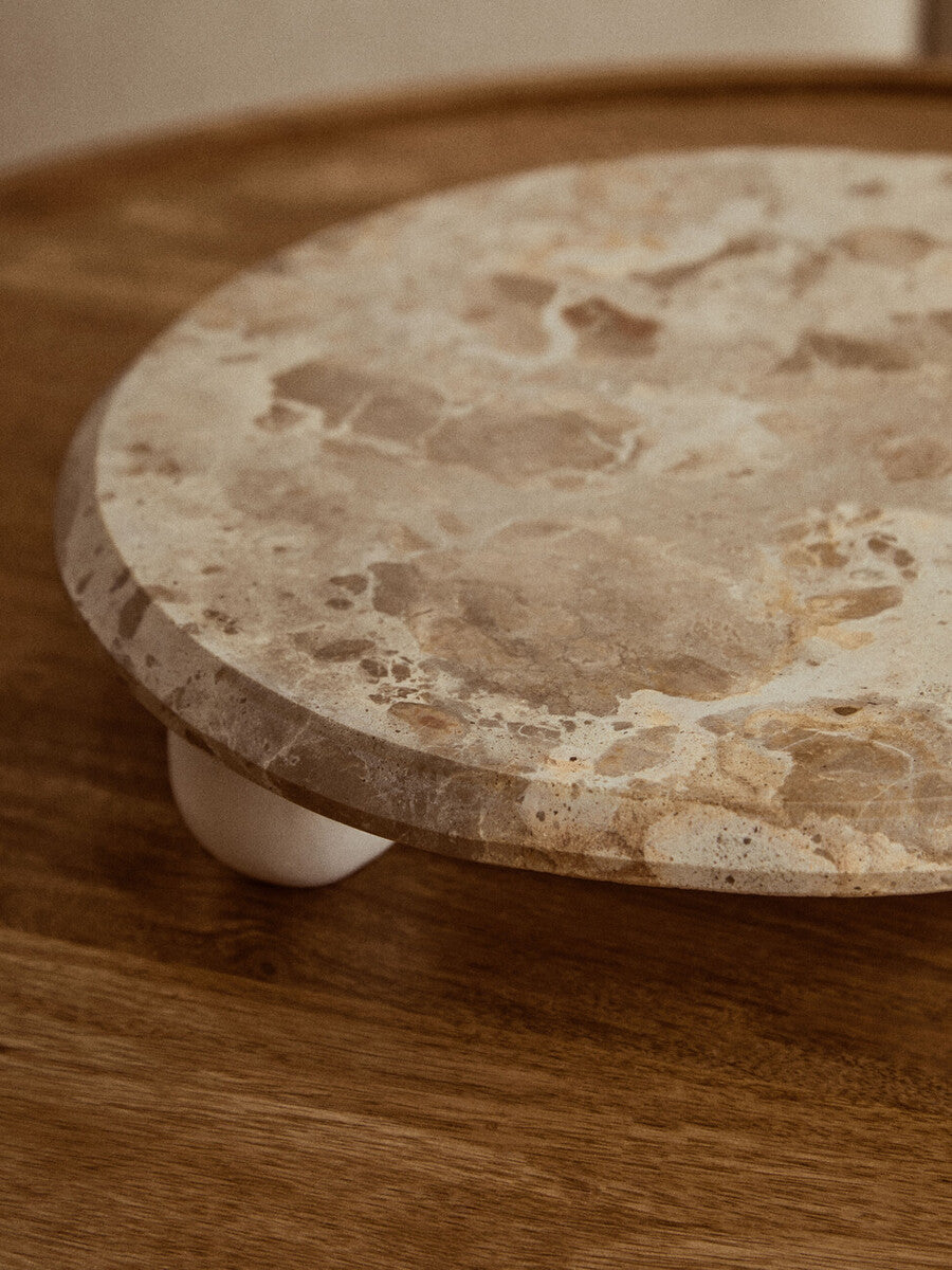 Santino Chocolate Marble Riser