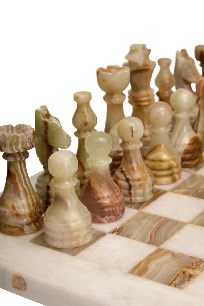 Flos Carved White Marble and Green Onyx Small Marble Chess Set - Image 4