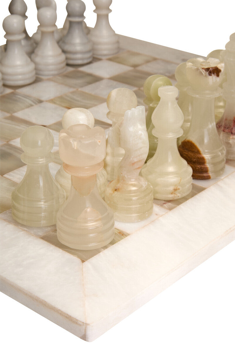 Flos Carved White Marble and Green Onyx Chess Set - Image 3