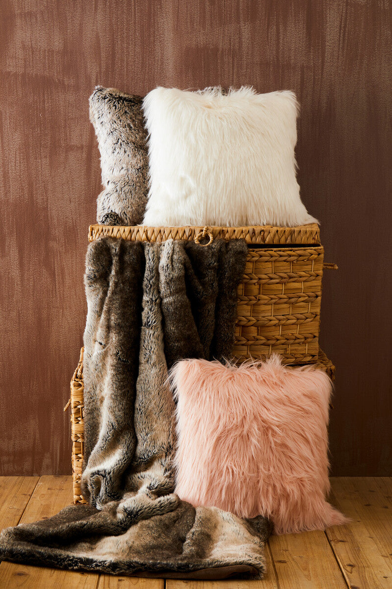 Bosie Lamina Mocha Ombre Fur Throw - Image 5