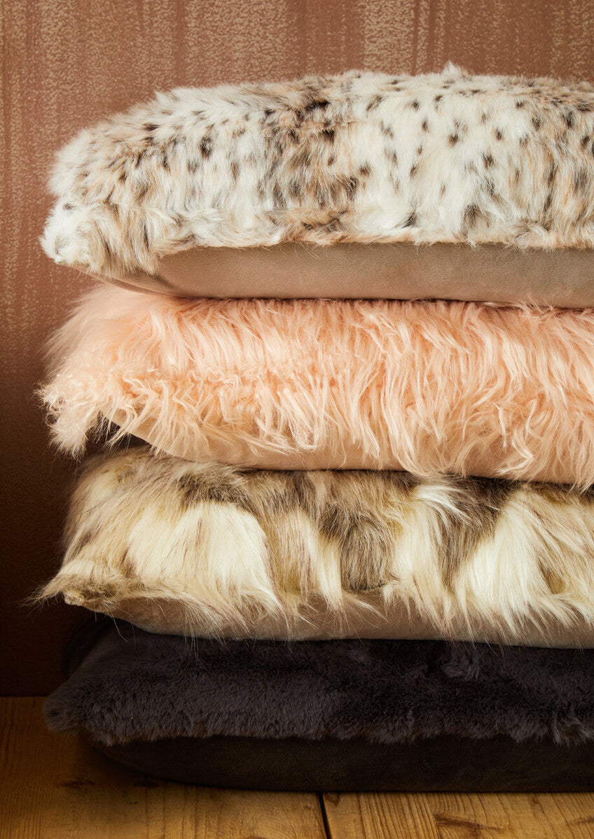 Bosie Lamina Natural Rectangular Fur Cushion - Image 8