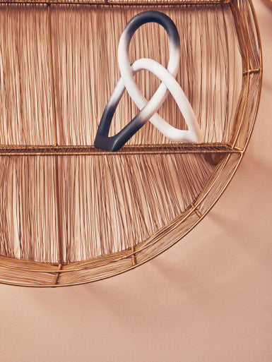 Enzo Gold Wire Round Wall Shelf