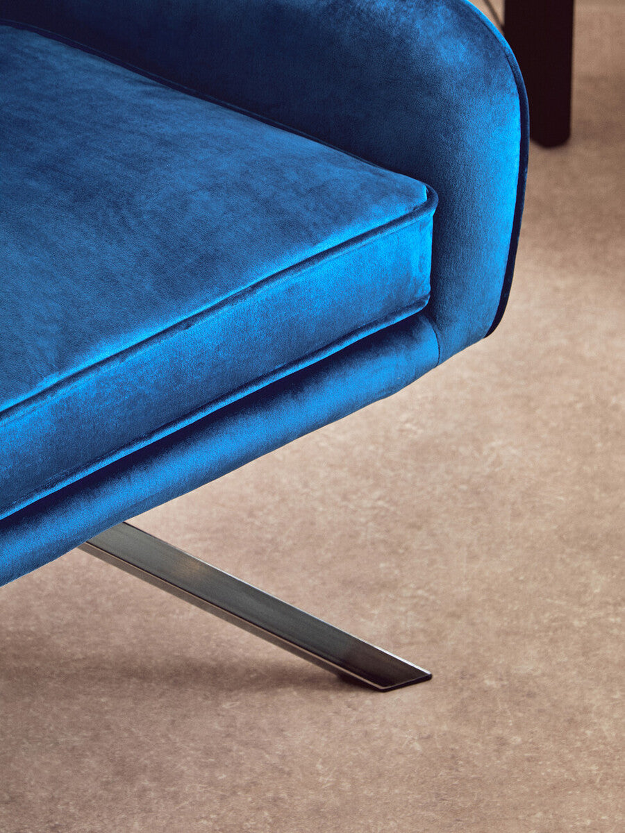 Avery Midnight Velvet Swivel Chair