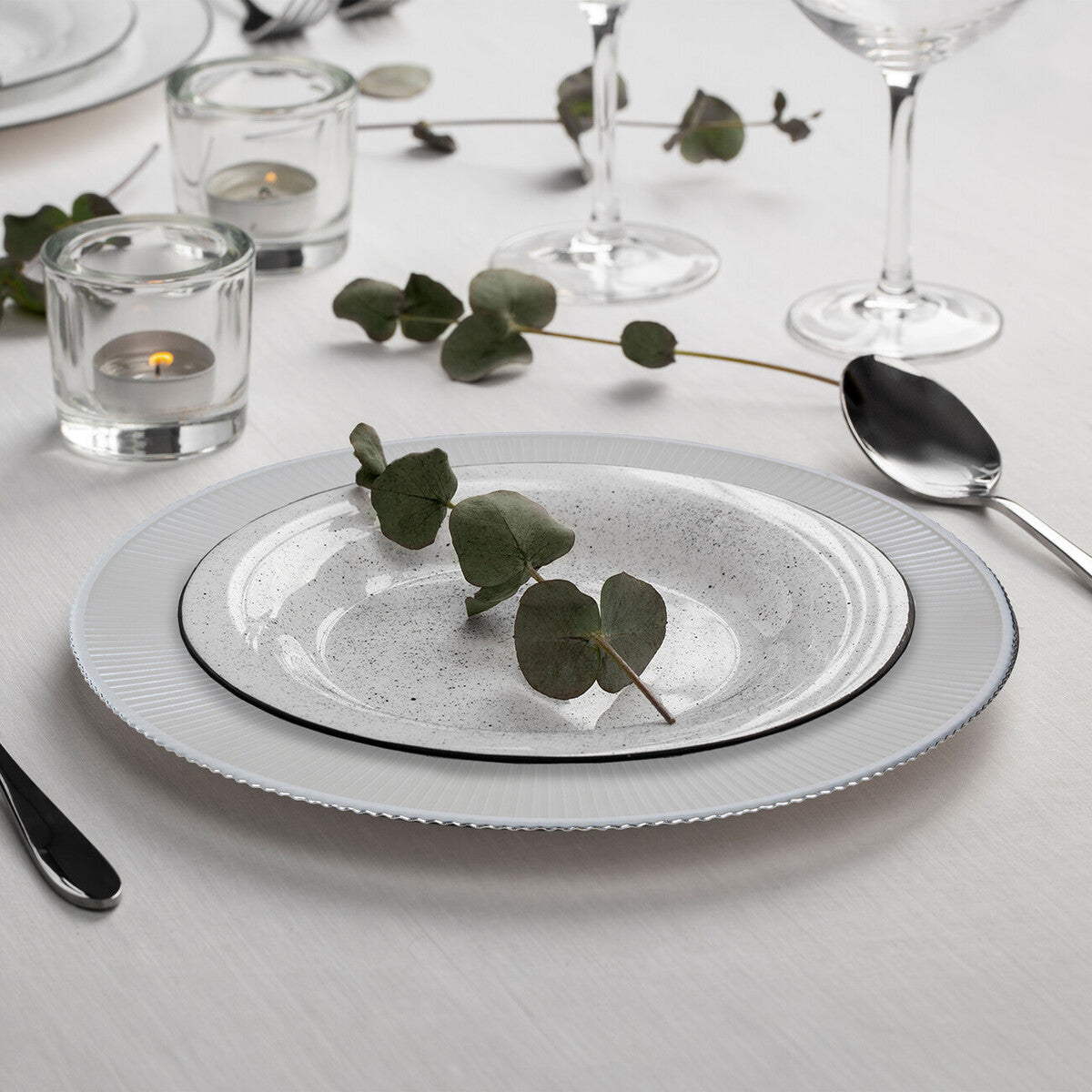 Set of Four Ida 33cm Dia Embossed White Glass Charger Plates - Image 2