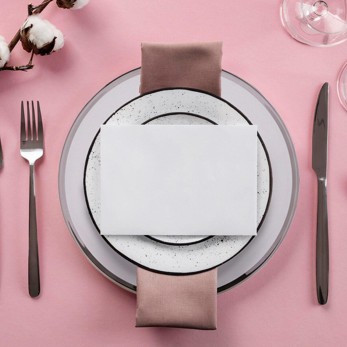 Ida Set of Four 33cm Dia Plain Charger Plates with Silver Rims - Image 4