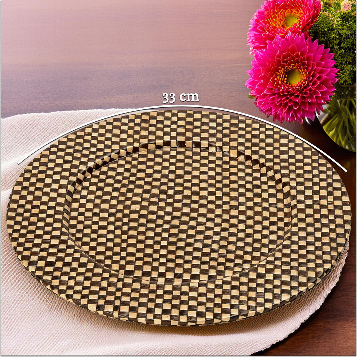 Set of Four 33cm Dia Pandanus Black and Natural Charger Plates - Image 7