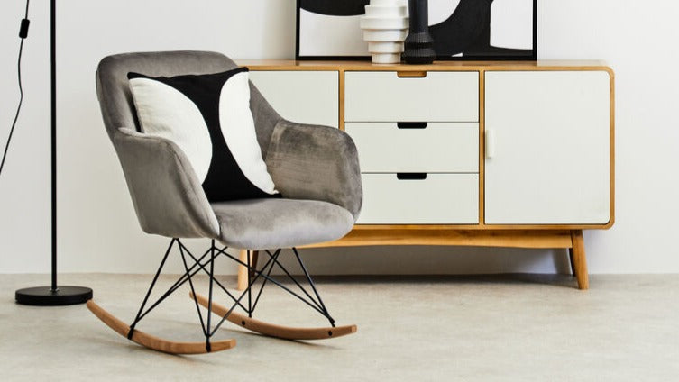 Outdoor and Indoor Rocking Chair can upgrade your Home