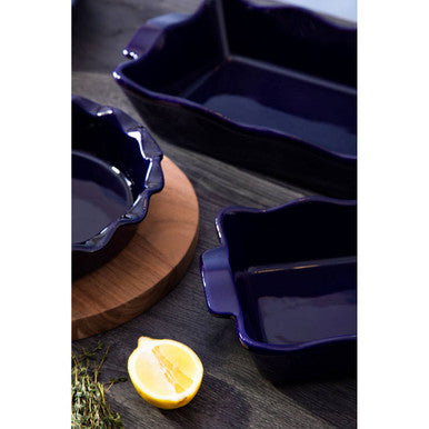 Modern Retro Round Dish With Curved Edges