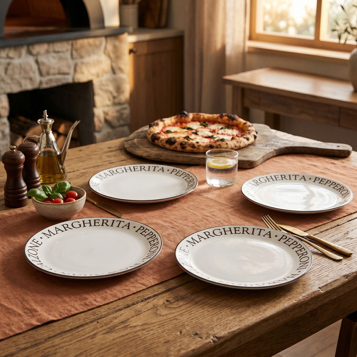 Set of Four Pizza Plates | Noir