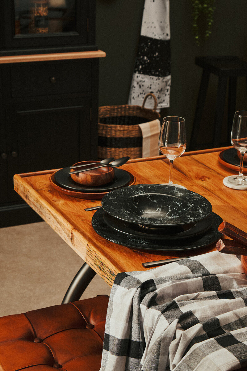 Hygge Black Stoneware Dinner Plate
