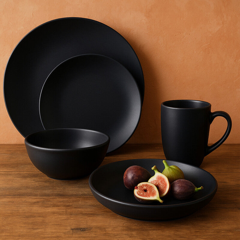 Elmira 16 Piece Black Dinner Set
