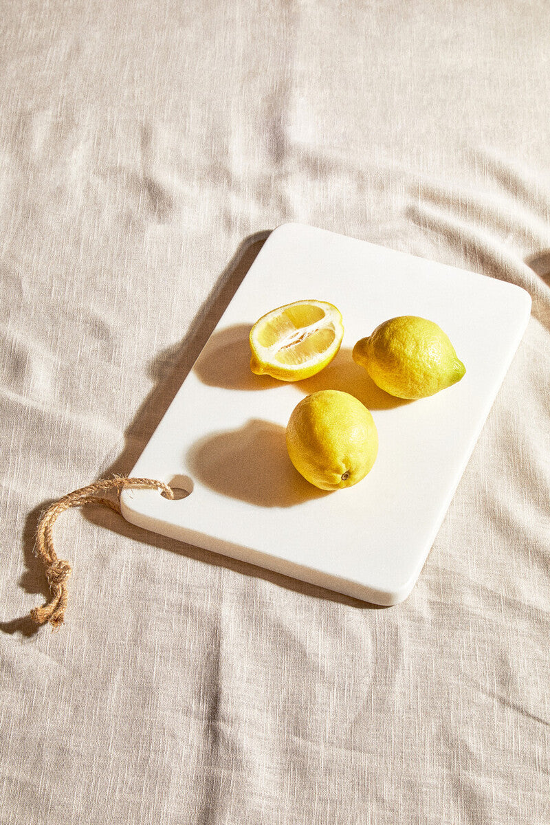 Kindia White Marble Chopping and Serving Board with Hanging Loop - Image 8