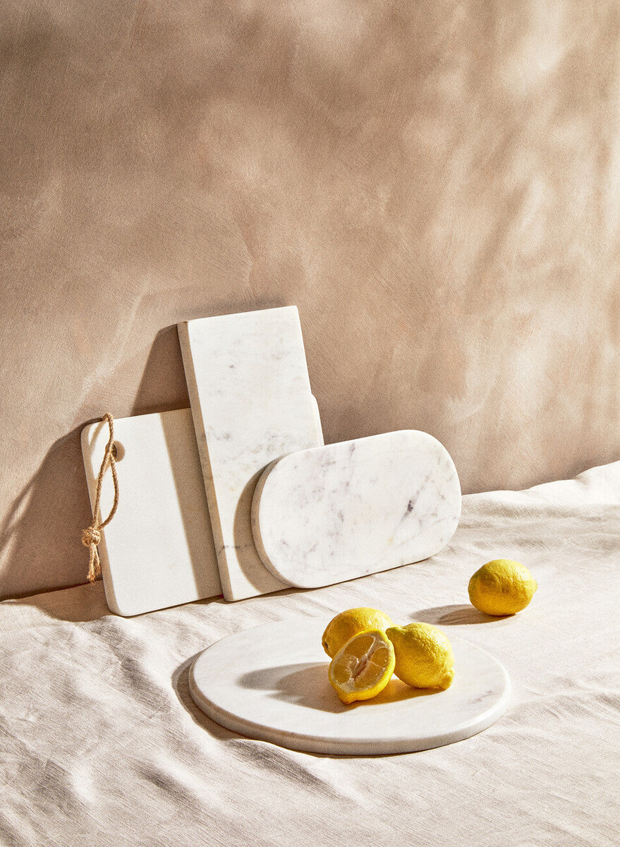 Kindia Round White Marble Chopping and Serving Board