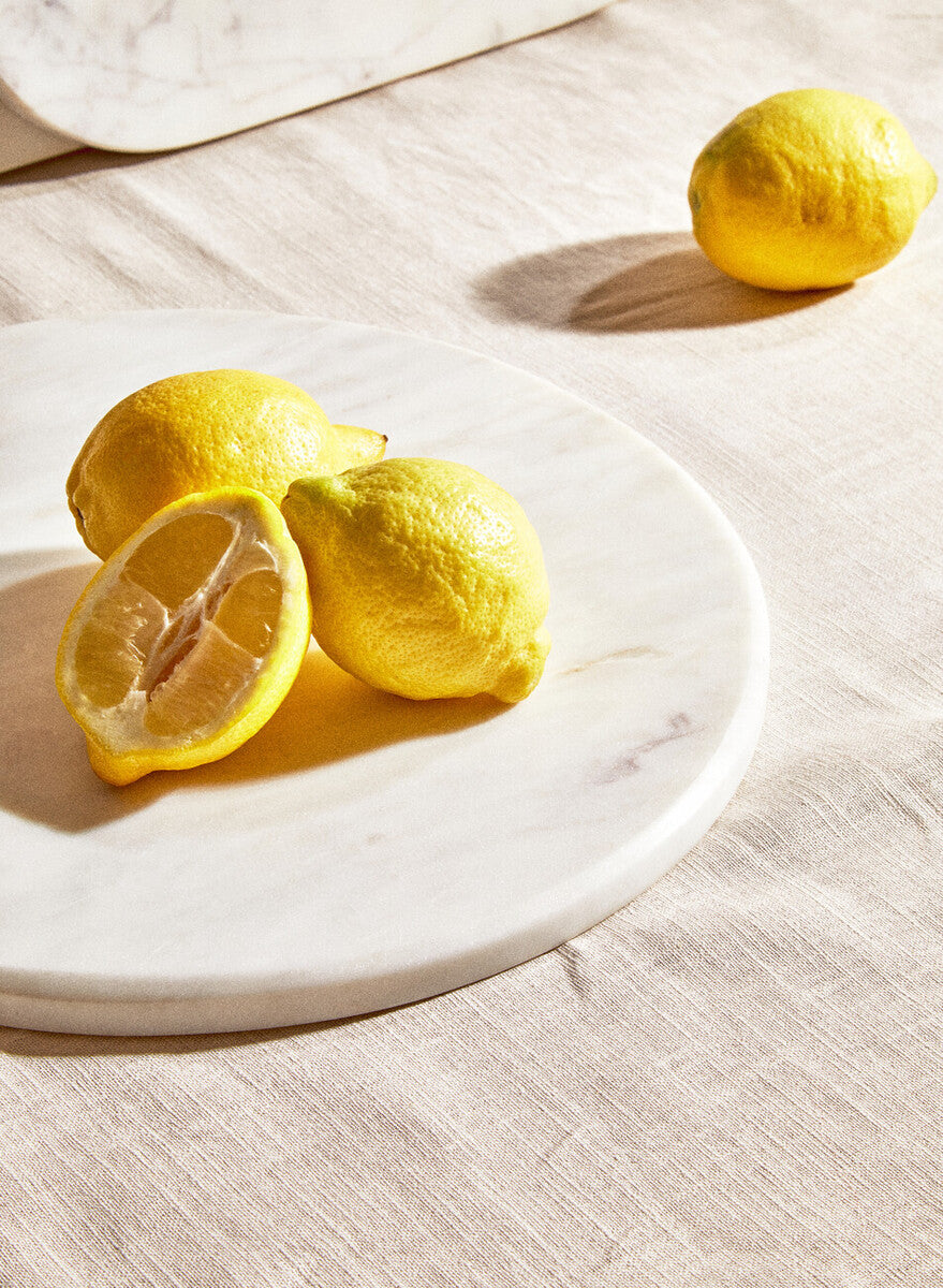 Kindia Round White Marble Chopping and Serving Board - Image 7