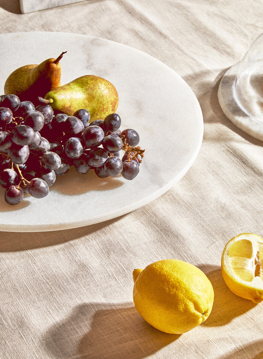 Kindia Round White Marble Chopping and Serving Board - Image 10