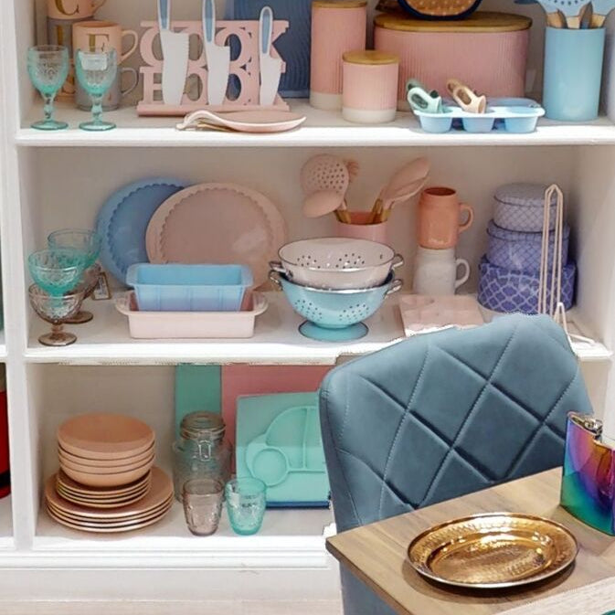 Apiary Textured Glass Jar with Pink Seal 1300ml