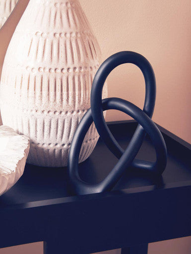 Broc Black Knot Sculpture - image 5