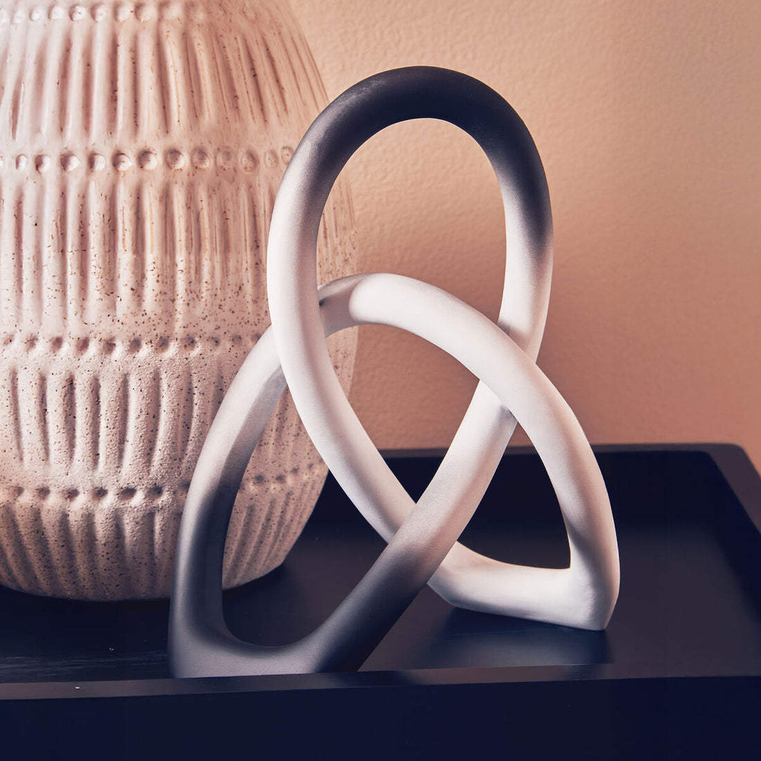 Broc Ombre Black and White Knot Sculpture
