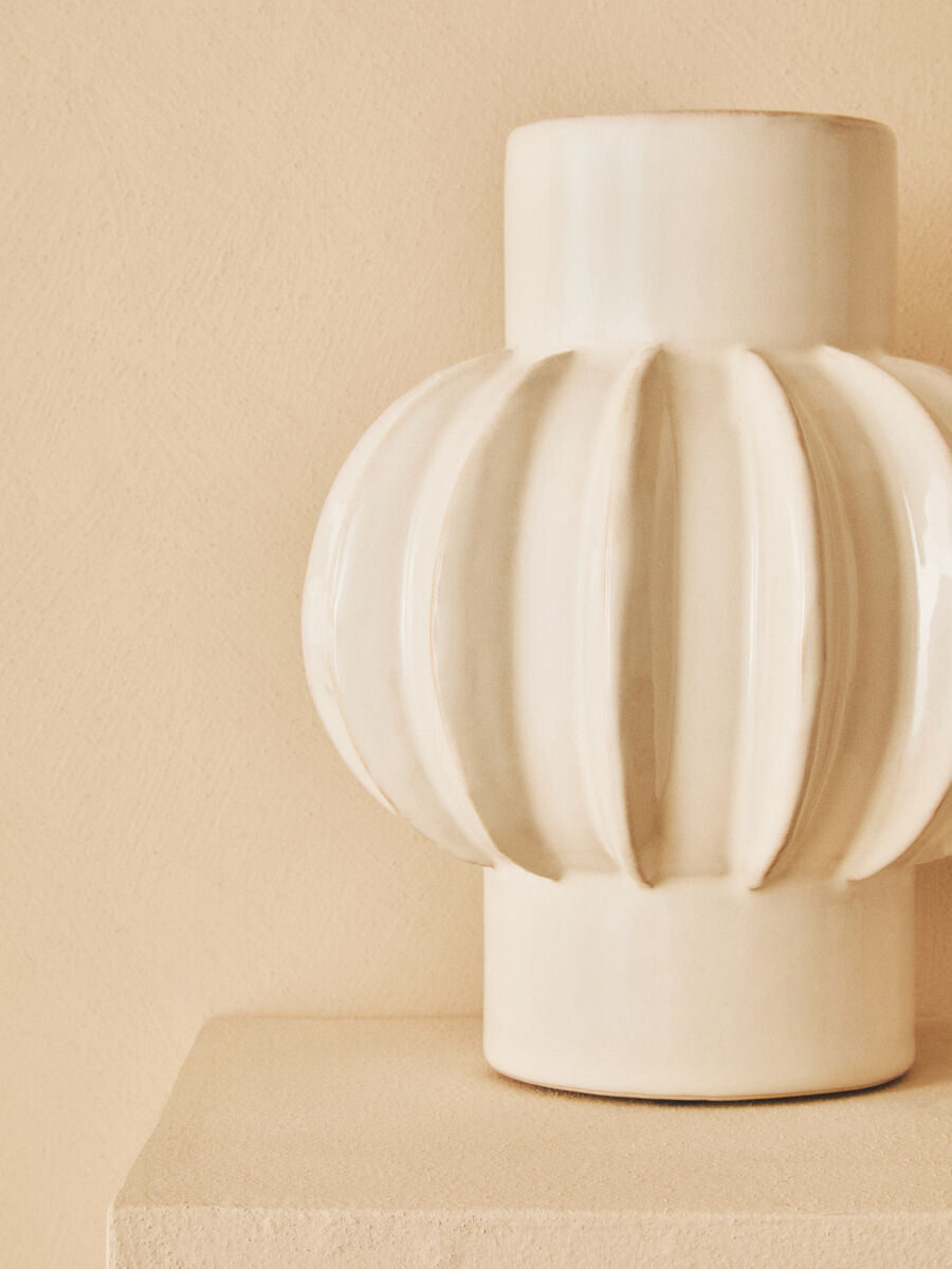 Kondo Cream Bubble Vase