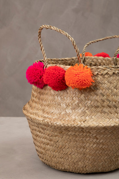 Medium Seagrass Pom Basket