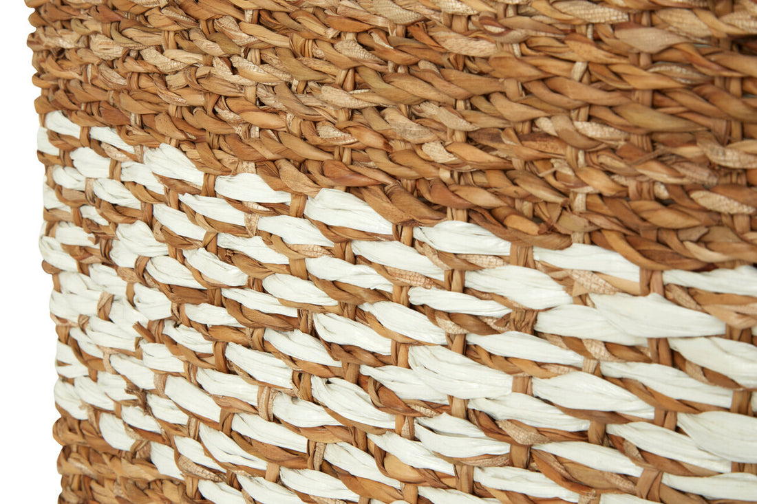 Lidi Set of 2 Natural and White Seagrass Baskets - Image 5