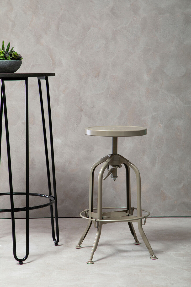 Gator Champagne Finish Adjustable Stool