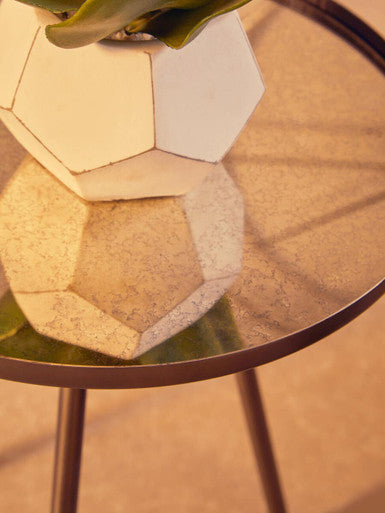 Corra Copper Finish Mirrored Glass Top Side Table - Image 4