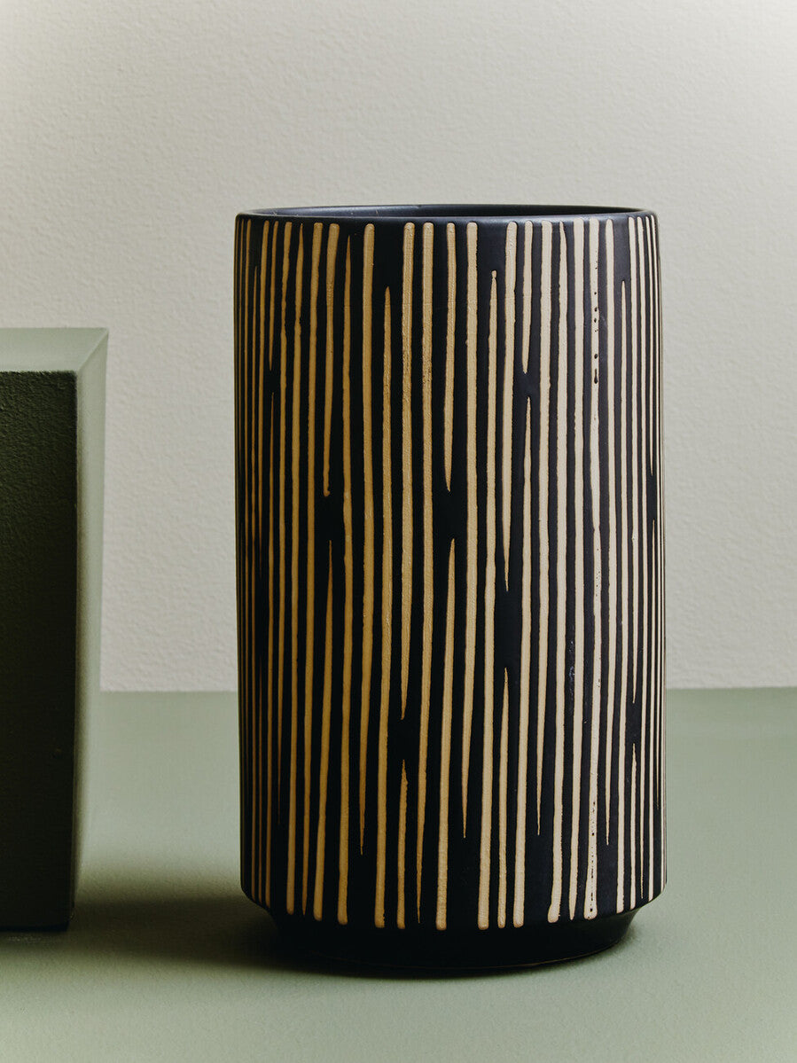 Kiso Large Black and Cream Finish Vase