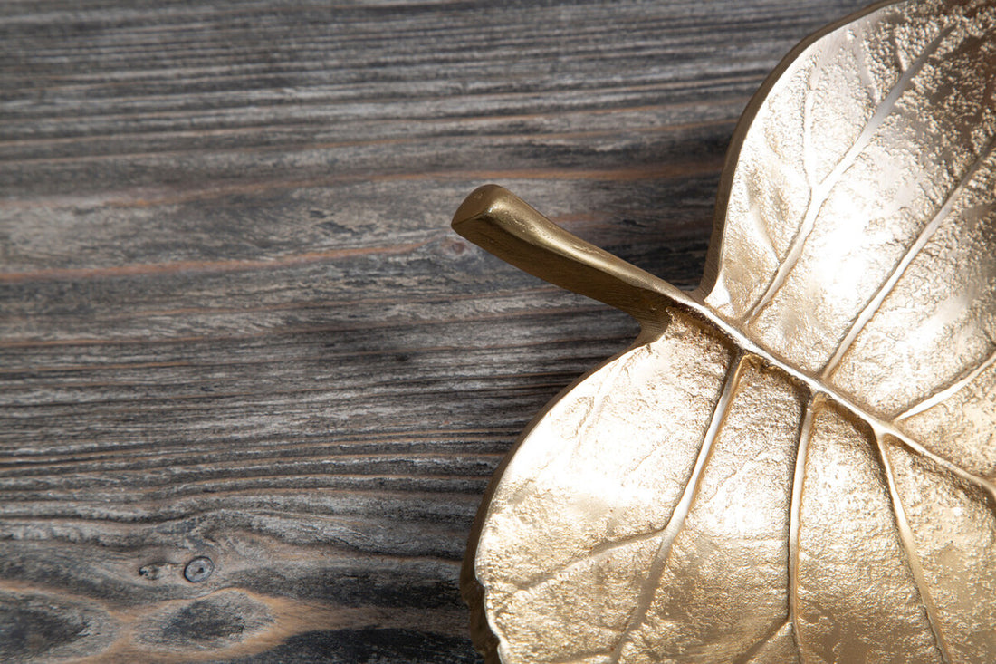 Prato Gold Finish Leaf Dish - Image 6