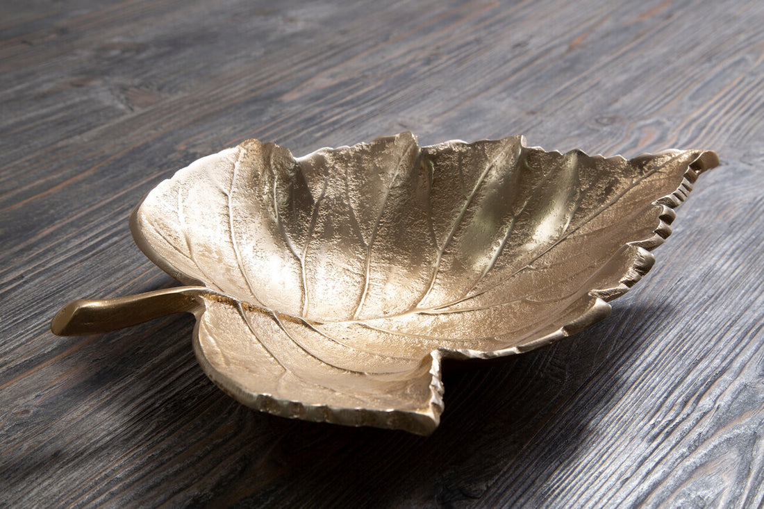 Prato Gold Finish Leaf Dish - Image 7