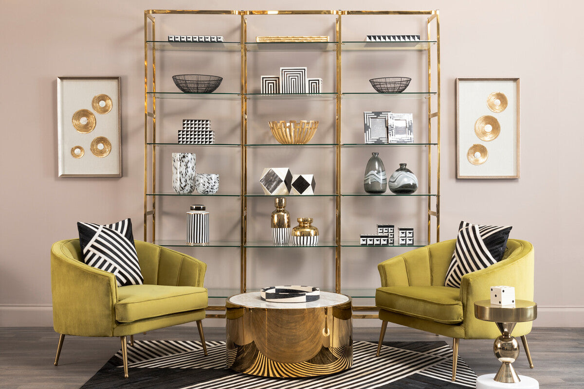 Churchill Games White and Black Dice Box with 5 Dice