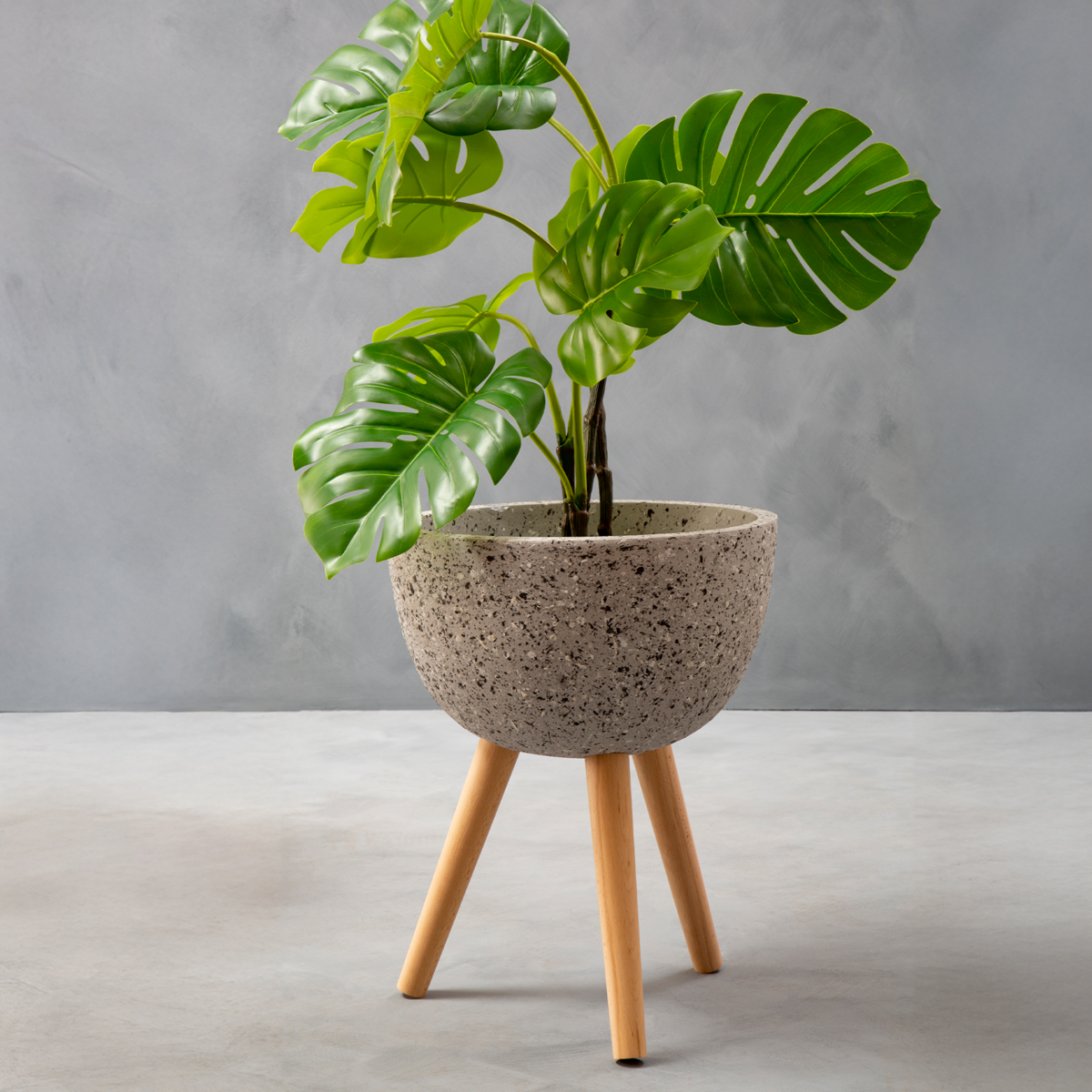 Darnell Medium Grey Speckled Planter