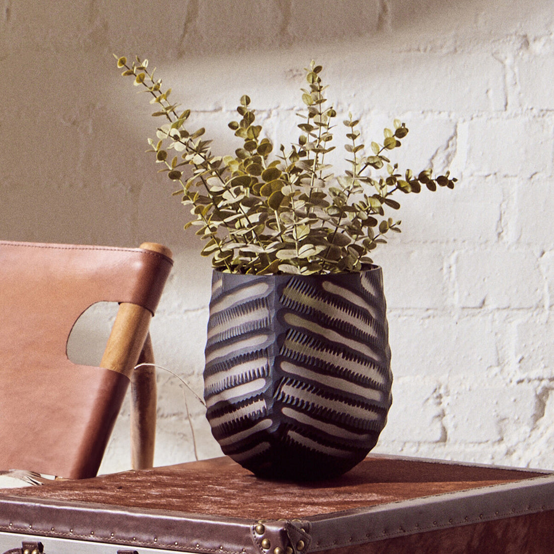 Hessa Small Chevron Cut Vase