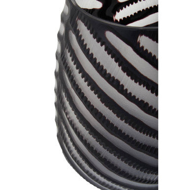 Hessa Large Chevron Cut Vase - Image 8