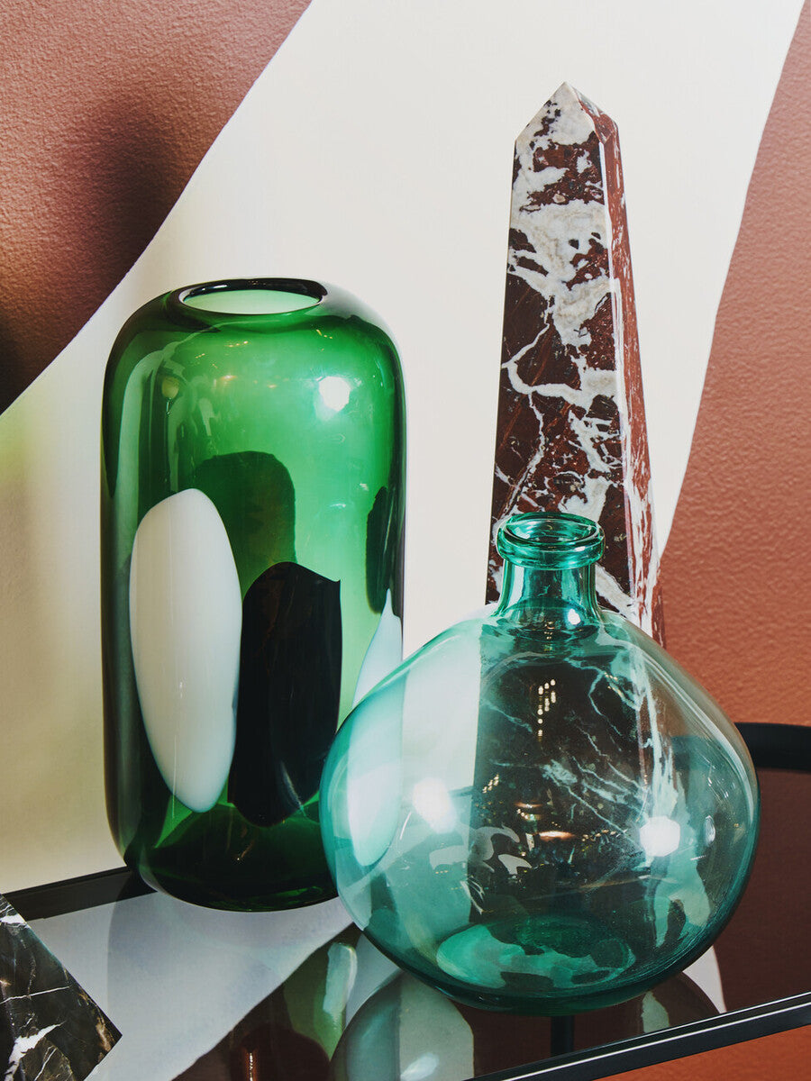 Hania Small Green Glass Vase with Abstract Pattern - Image 4
