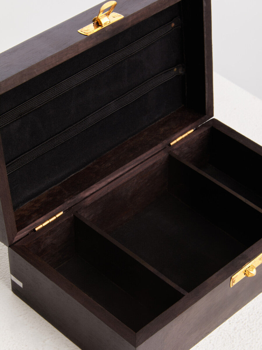 Churchill Games Black Sheesham Wood Poker Set