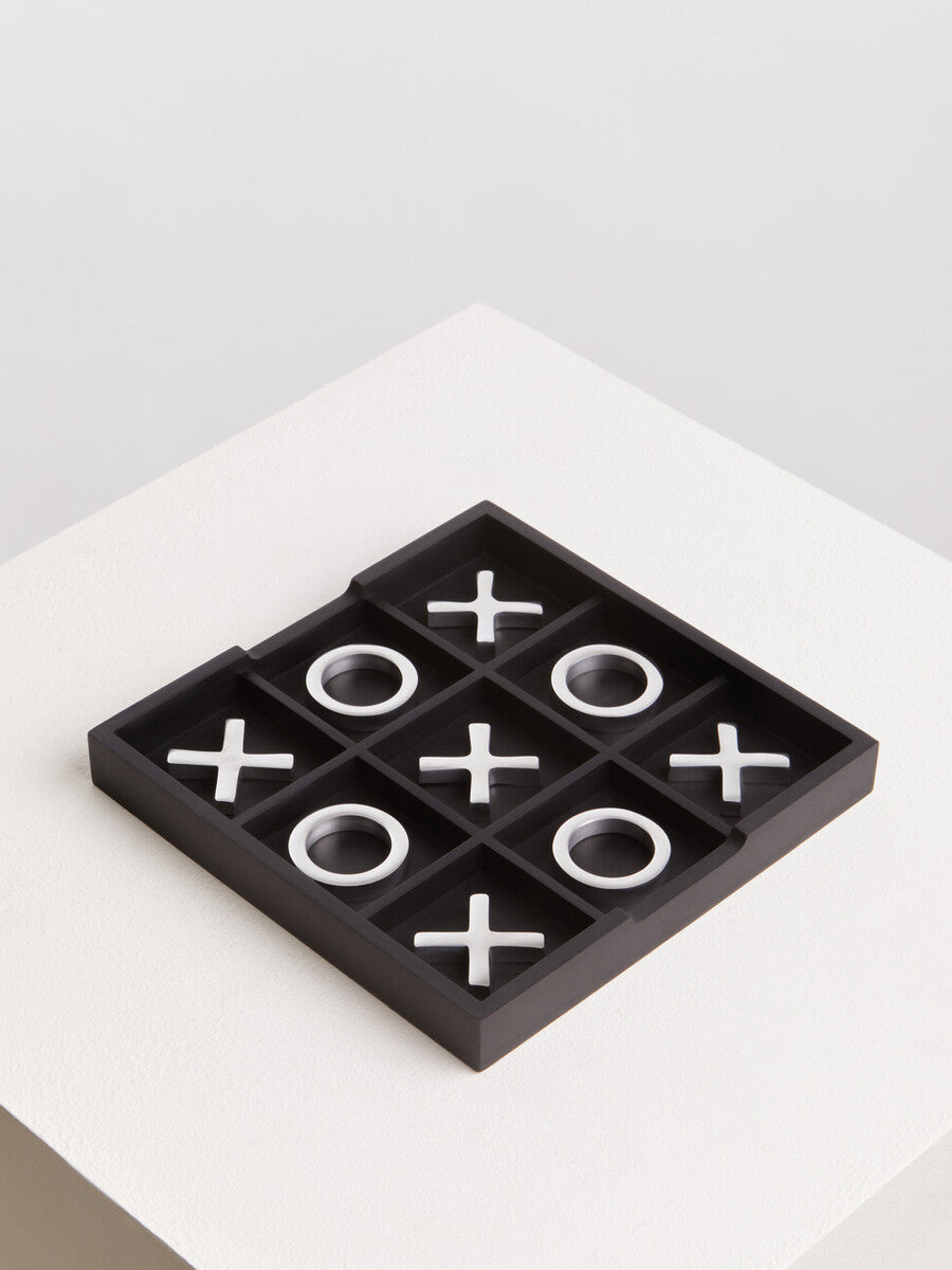 Churchill Games Black and Silver Noughts And Crosses