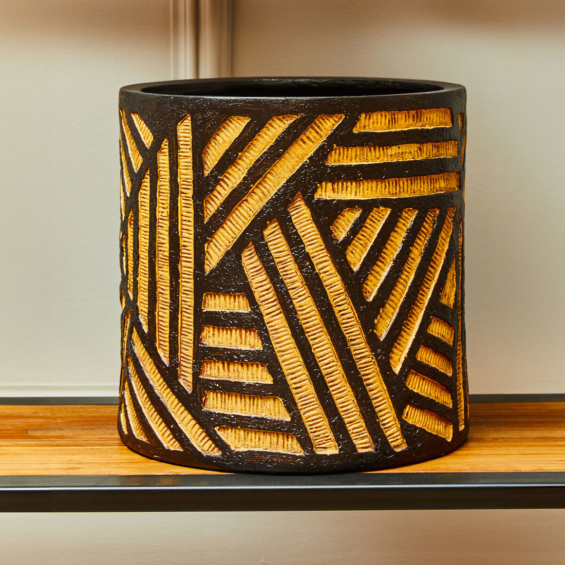 Darnell Natural And Black Planter